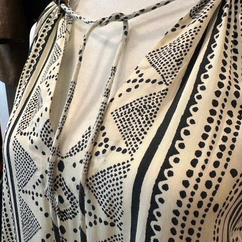 Omika Paolo Maxi Dress - Picture 2 of 5